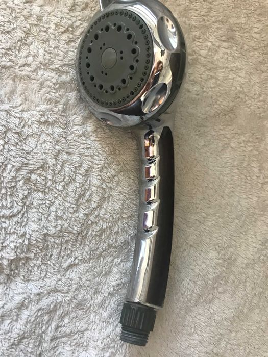 Lot of 4 Shower Heads64739844575235122