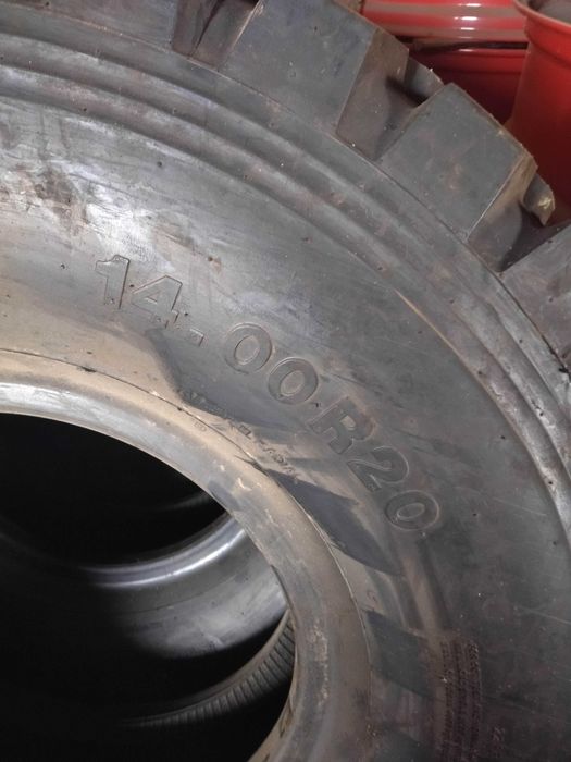 Шина сільськогосподарська  14,00-R20 22 сл 164160 J SR 33 BKT