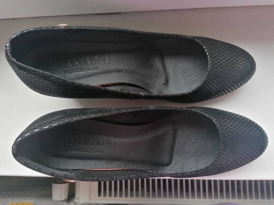 Buty na obcasie r. 39