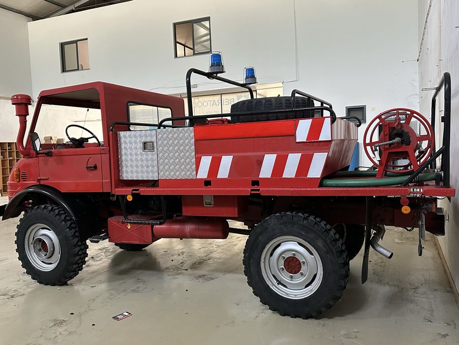 Vendo UNIMOG 413.110 de 1973, com matricula civil