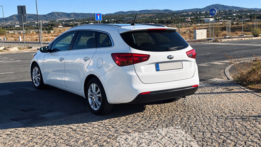 Kia Ceed SW 1.4 Crdi Tx 90cv — photo 2