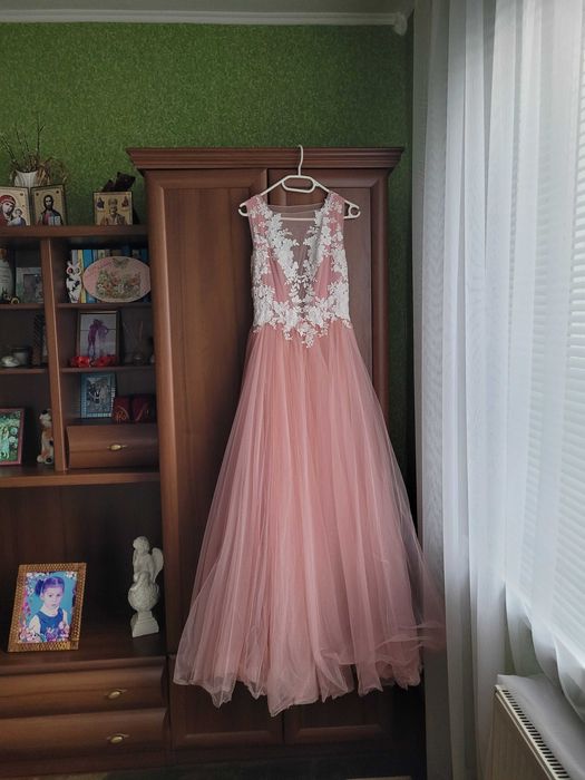 Сукня  на випускний або на будь-який інший урочистий вечір