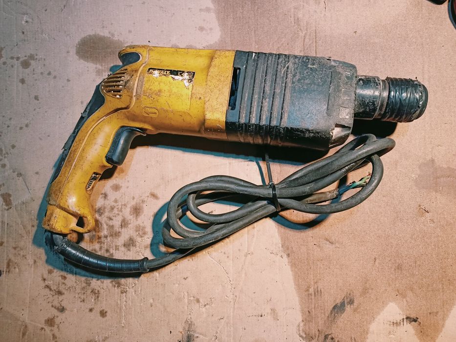 Wiertarka DeWALT PA6 GF 30 z możliwością kłucia. Partynia • OLX.pl