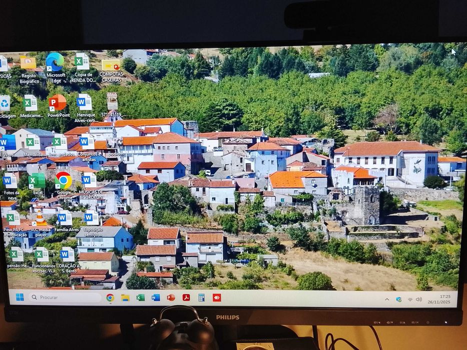 Monitor PHILIPS 273V7QDSB (27'' - Full HD - LED IPS)