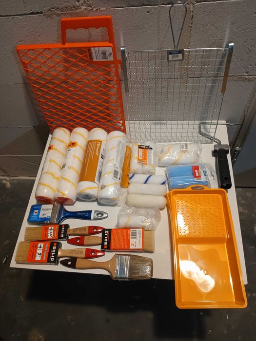 Wałki.pędzle. narzędzia remontowe