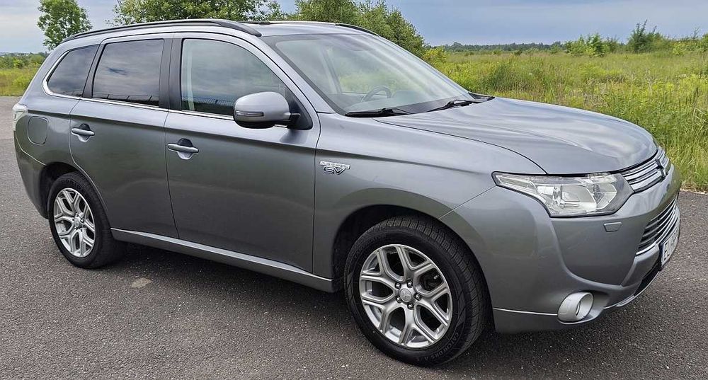 Mitsubishi Outlander 2.0 PHEV LPG Instyle Navi Plus