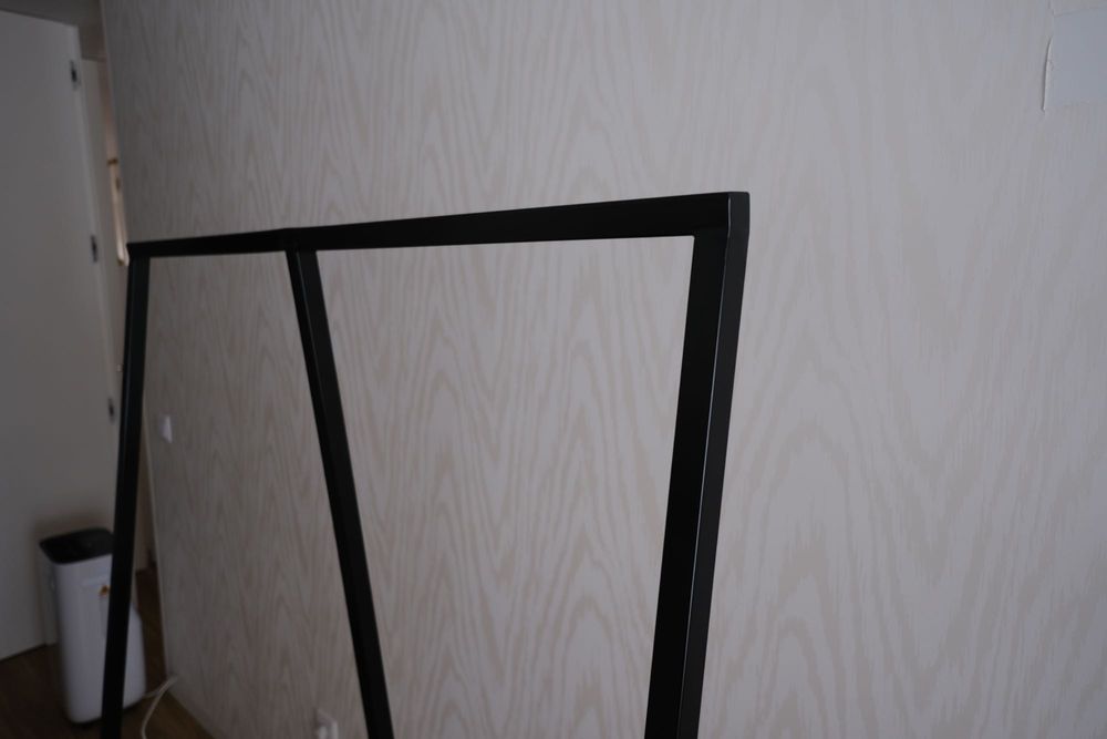 HAY LOOP STAND WARDROBE BLACK - aço - apenas para recolha