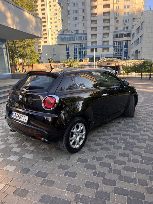 Продам машину Alfa Romeo