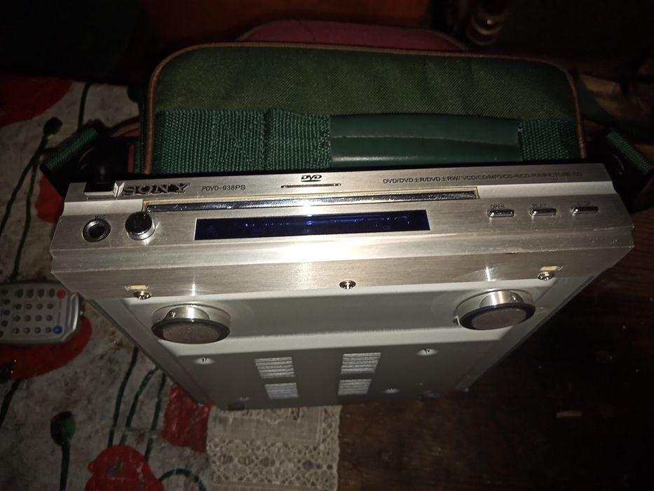 Odtwarzacz DvD SONY PDVD-938 P6+ pilot.(brak kabla)