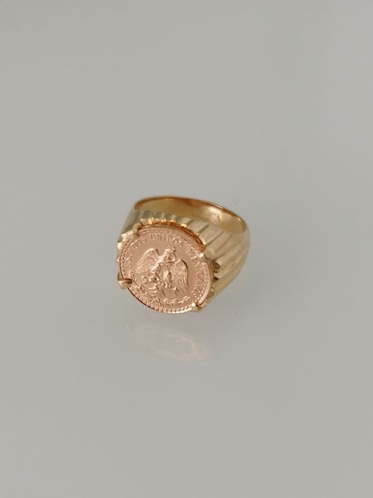 Anel em ouro de 19,2kt com moeda de 2 pesos de 21kt