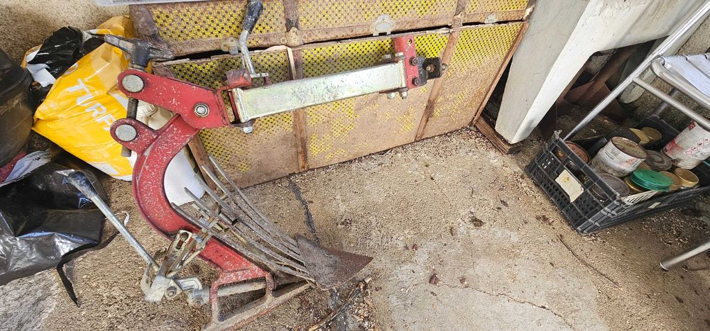 Arranca batatas motoenxada motocultivador charrua abre rego