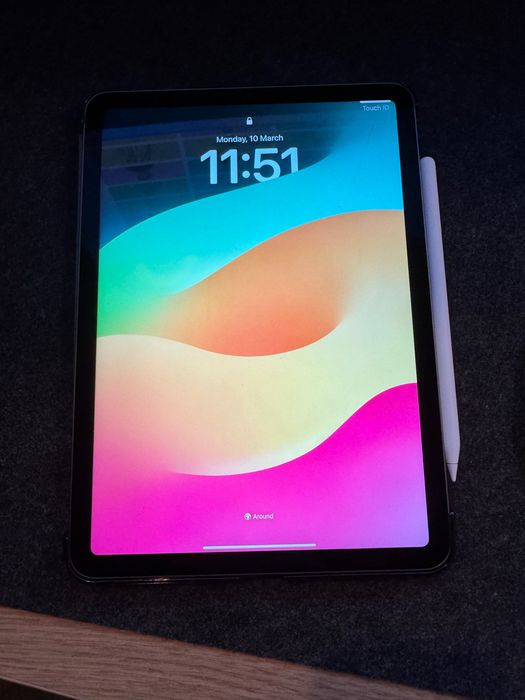 iPad Air 5th 64GB [2024] + Smart Keyboard + Apple Pencil