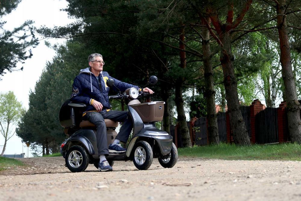 Skuter inwalidzki elektryczny Czterokołowy MEDILIFE TORO