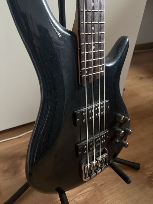 Ibanez SR300E – bas elektryczny, bardzo dobry stan + pokrowiec