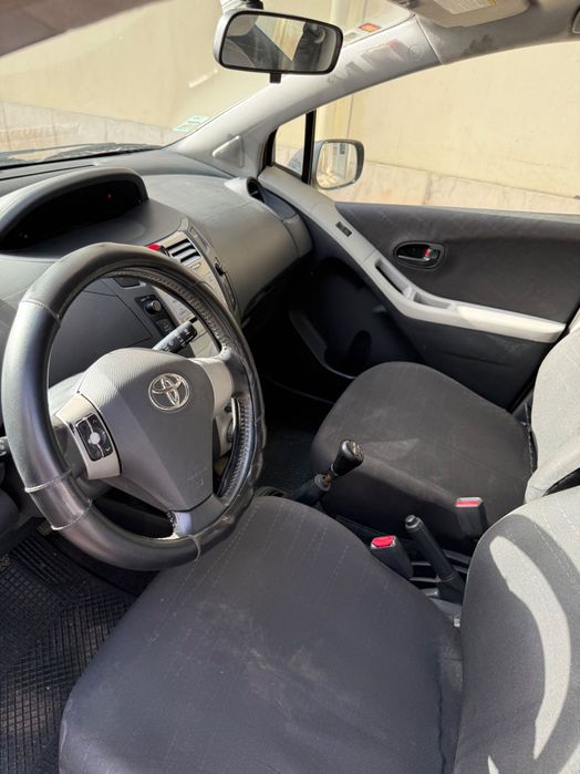 Toyota Yaris 1.0 VVT-i 2005 | Económico e Fiável