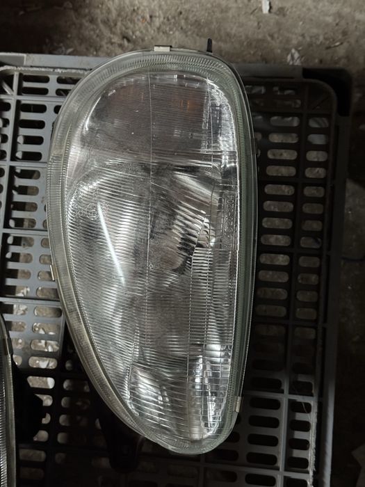 Farois da frente em bom estado