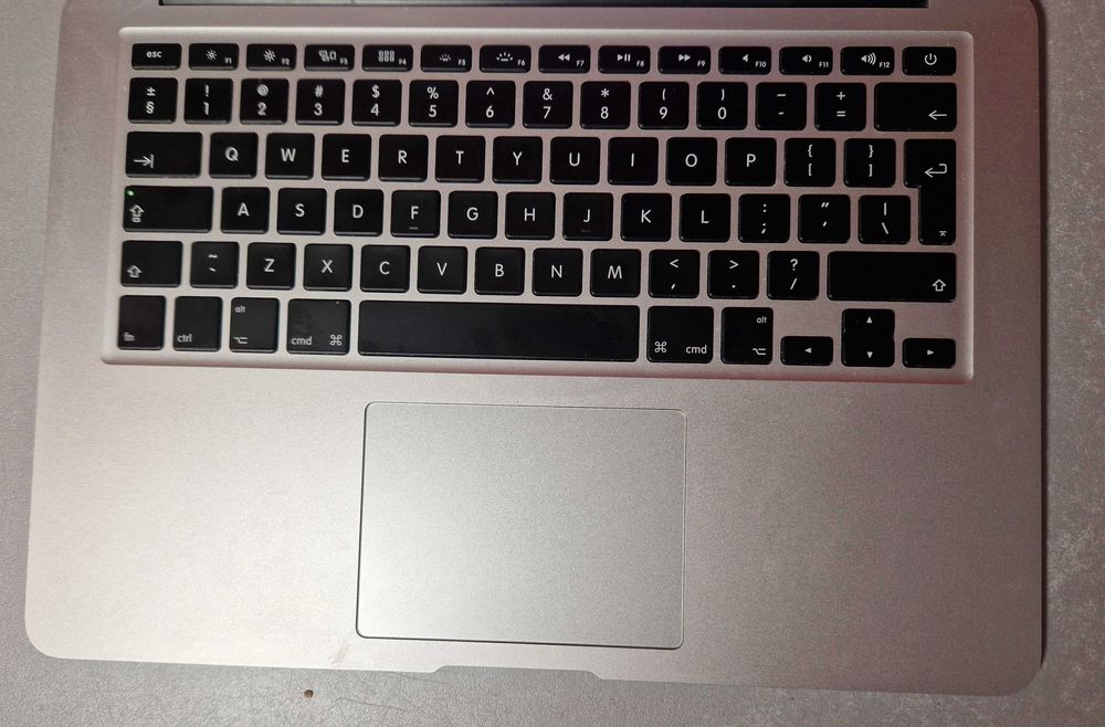 Laptop MacBook AIR 13 2015 + ZAS + klawiatura