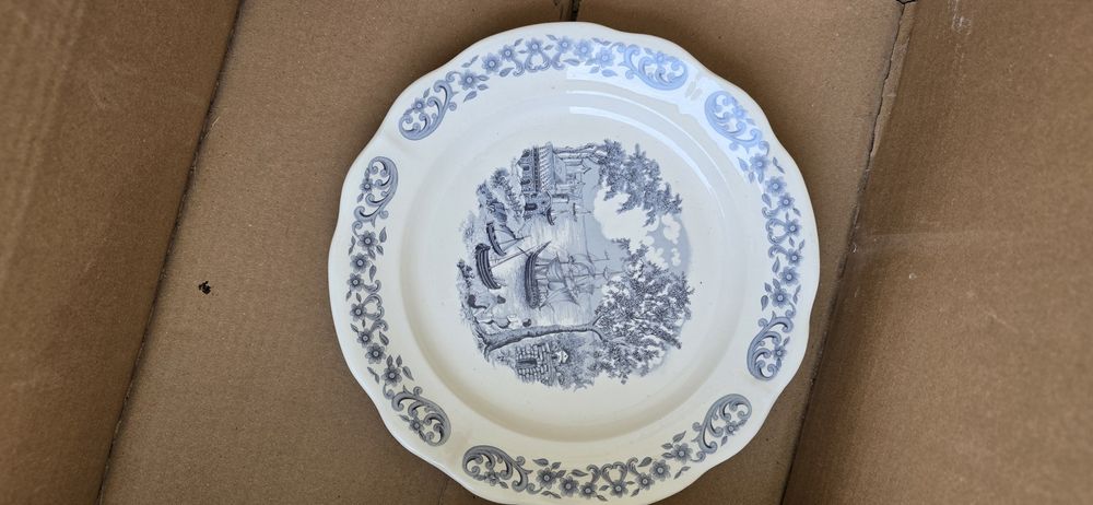 Louça da antiga Fábrica de Sacavém