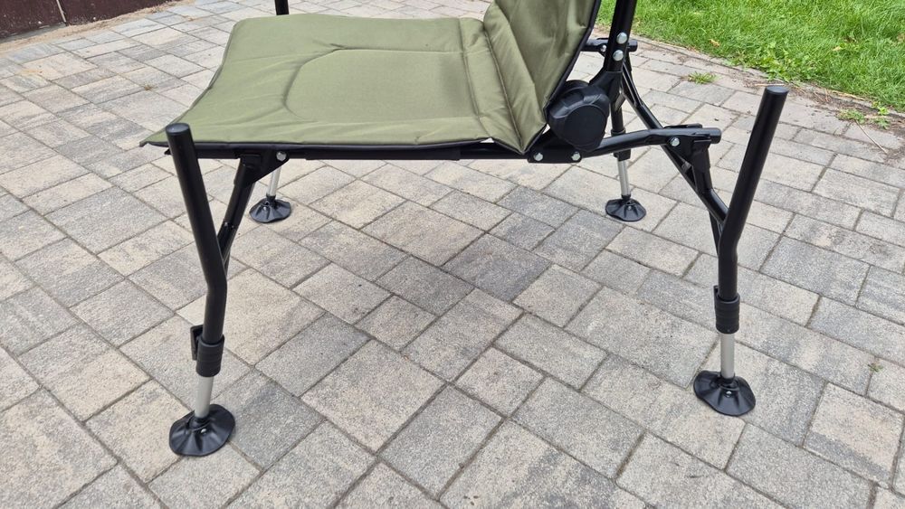 Fotel wędkarski Jaxon regulowane nogi, oparcie AK-KZH110