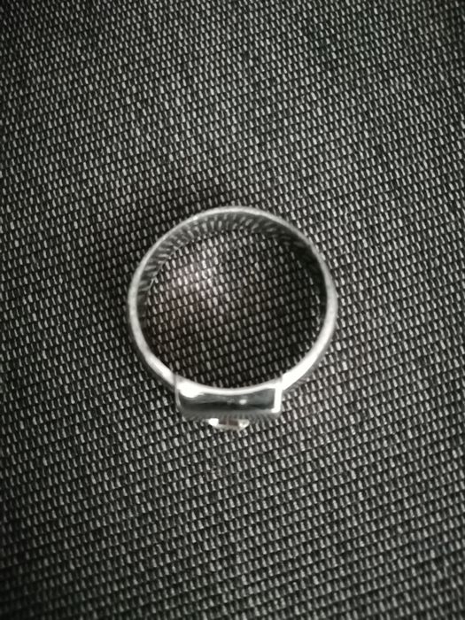 Anel metal  cromado com brilhante