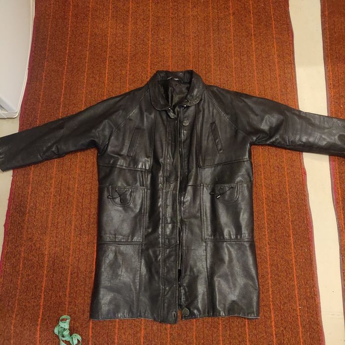 Продам женские куртки