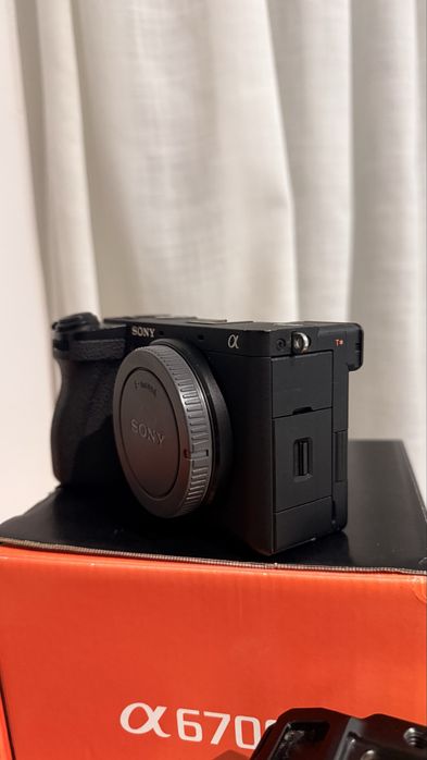 Kit Sony A6700 + Lente + acessorios (vendo separado tambem)
