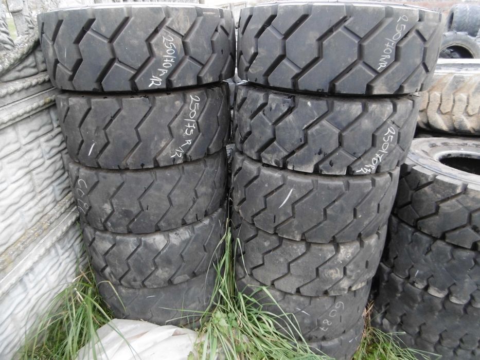 Opony 250/75R12 Michelin