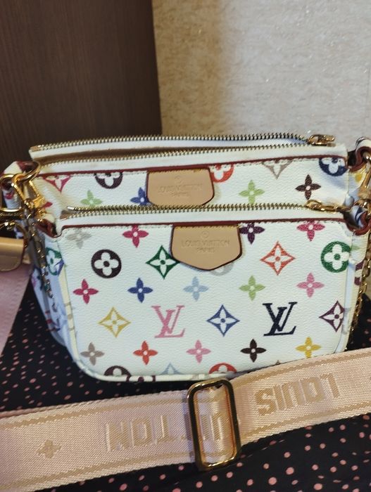 Продам жіночу сумочку Louis Vuitton