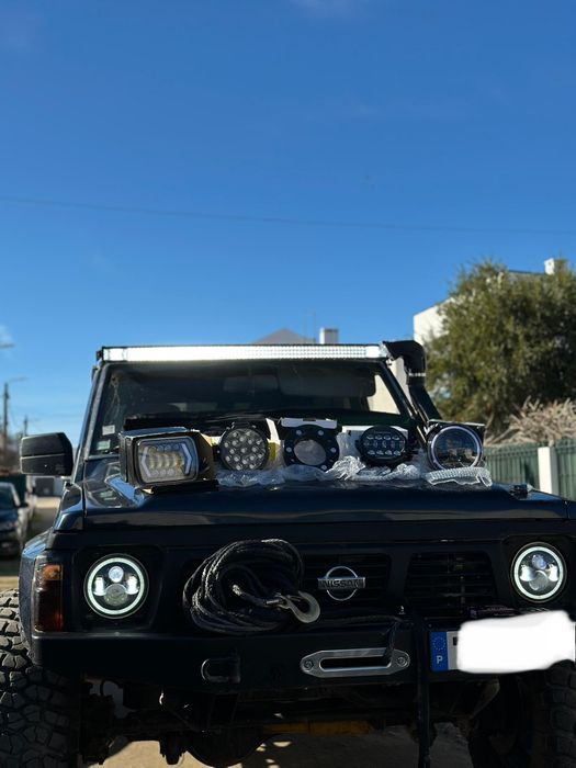 Par de Farois led patrol y60 com angel eye