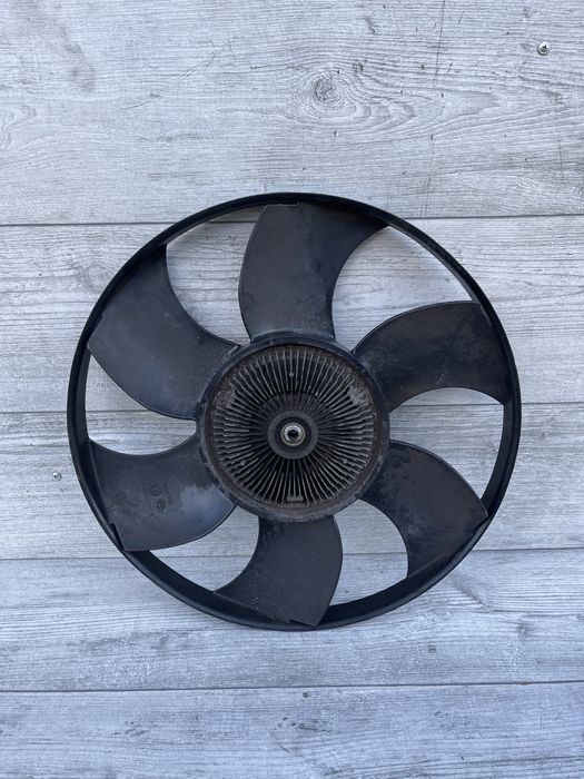 Вентилятор радіатора віскомуфта охолодження Volkswagen Crafter 2.5