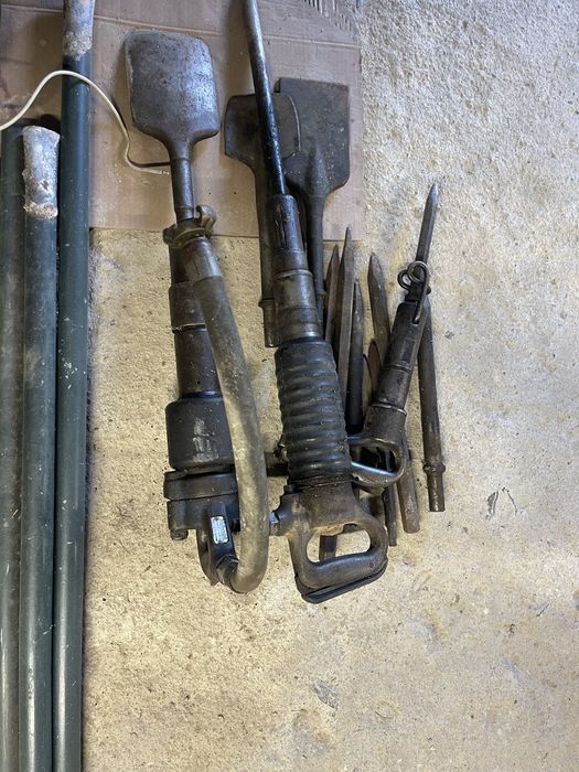 Vendo martelos e mangueira de compressor