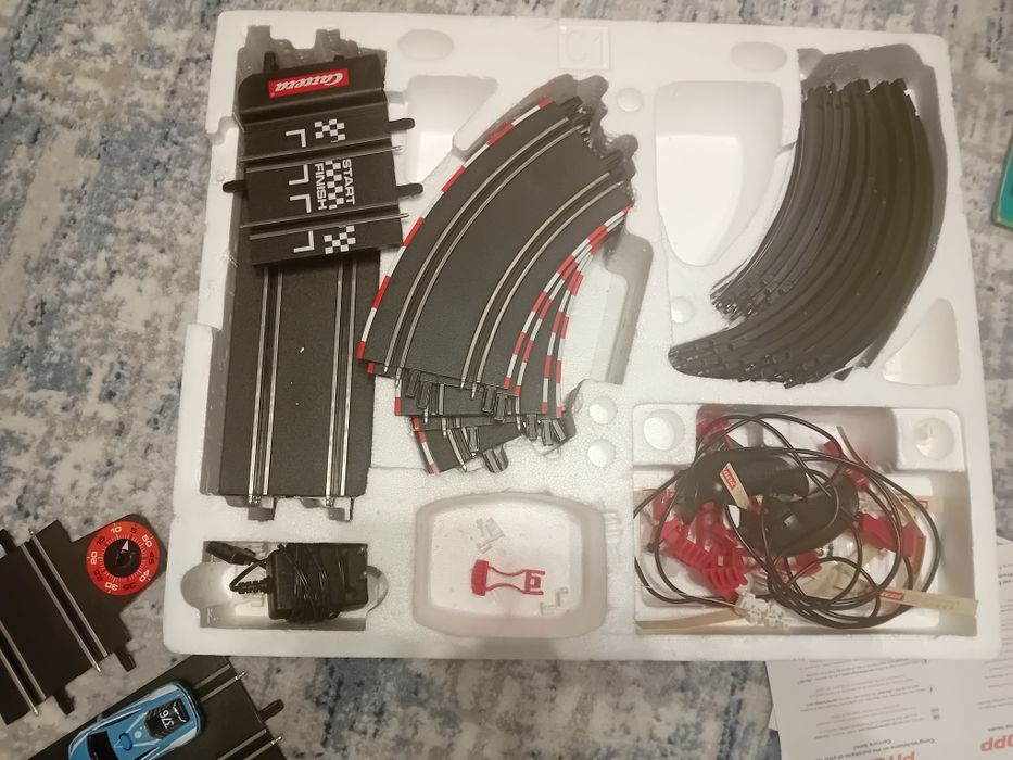 ! OKAZJA !   Samochody carrera