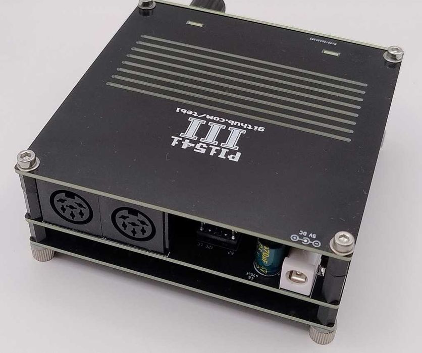 Pi1541-III, emulator stacji dysków 1541 do Commodore z kartą 32Gb