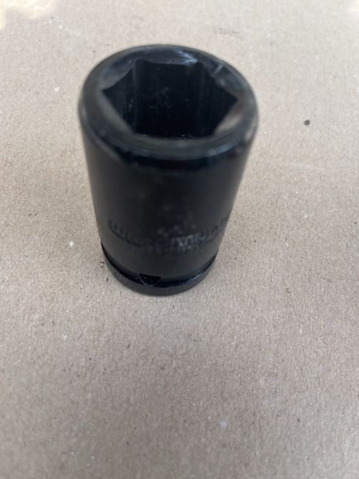 Шестигранна головка 24мм 3/4 ударна підсилена