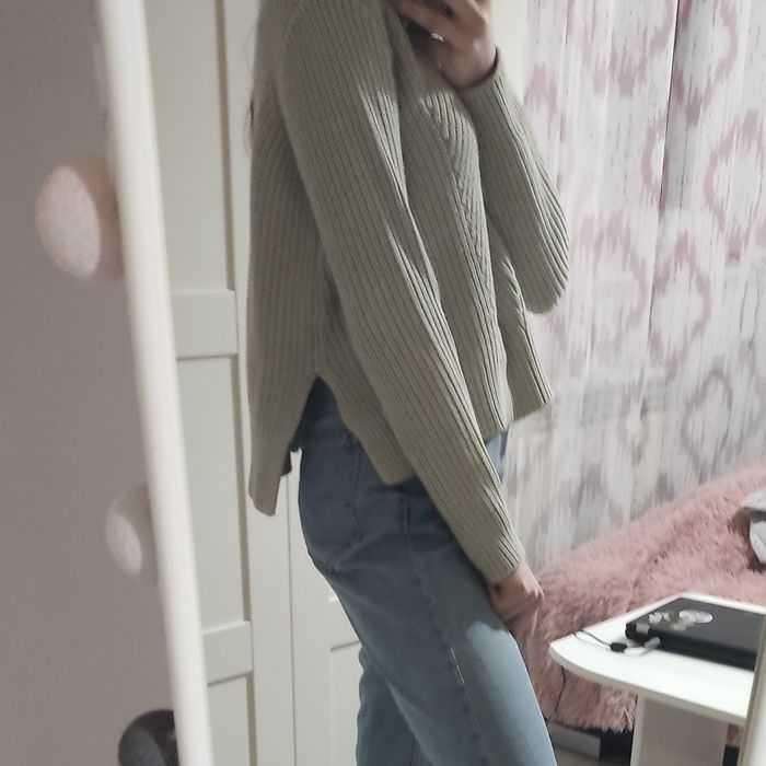 Sweterek oliwkowy M h&m