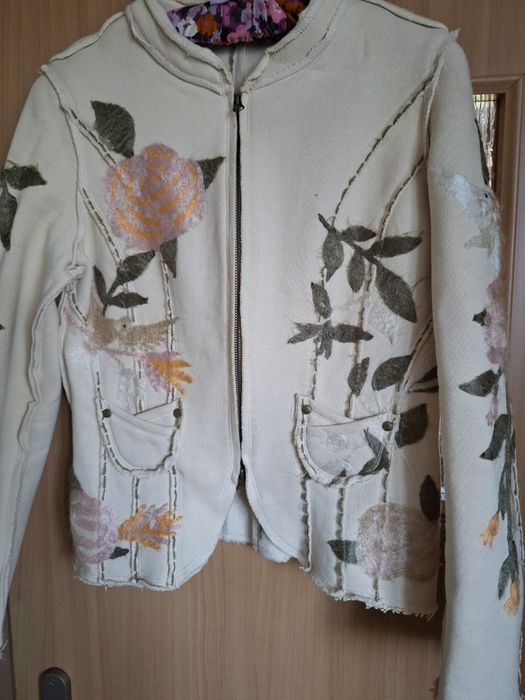 Kolorowy żakiet z aplikacjami