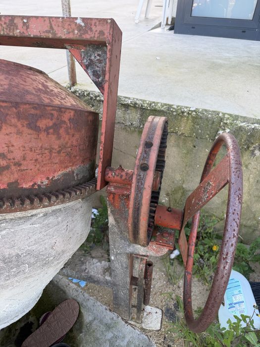 Batoneira e maquina de tijoleira