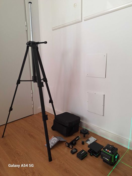 Nível Laser 16 Linhas Verde + 2 Baterias + Tripé 120cm NOVO