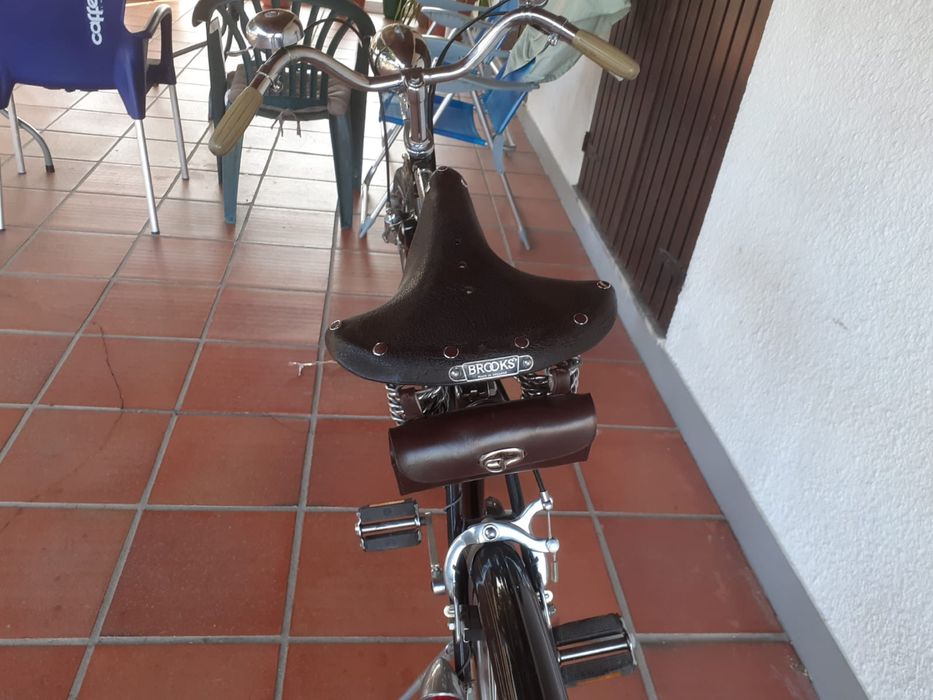 Bicicleta pasteleira vintage antiga marca Raleigh