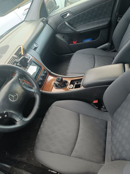 Mercedes w203 c220