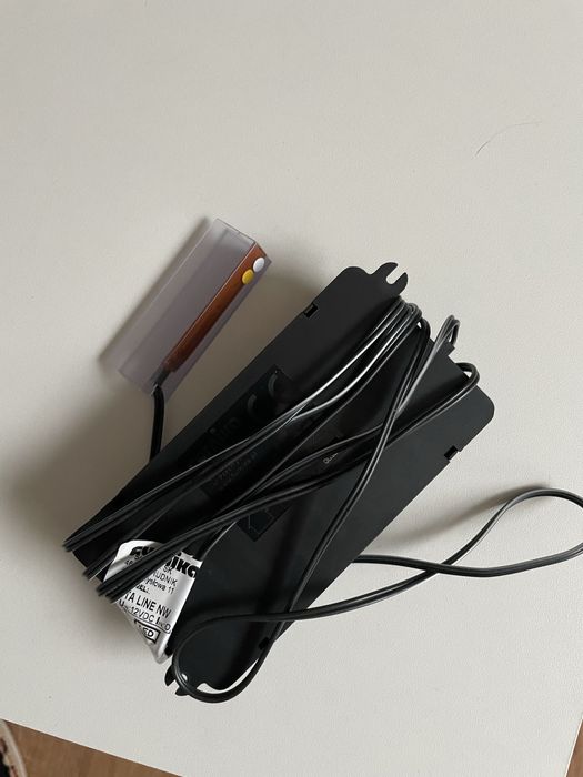 Biala szafka RTV na nozkach stan idealny