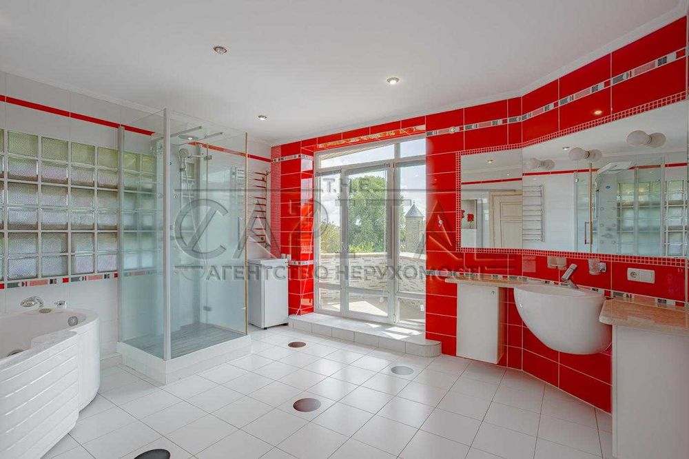 Оренда елітного будинку в Оболонському районі Київ  перша лінія Дніпра