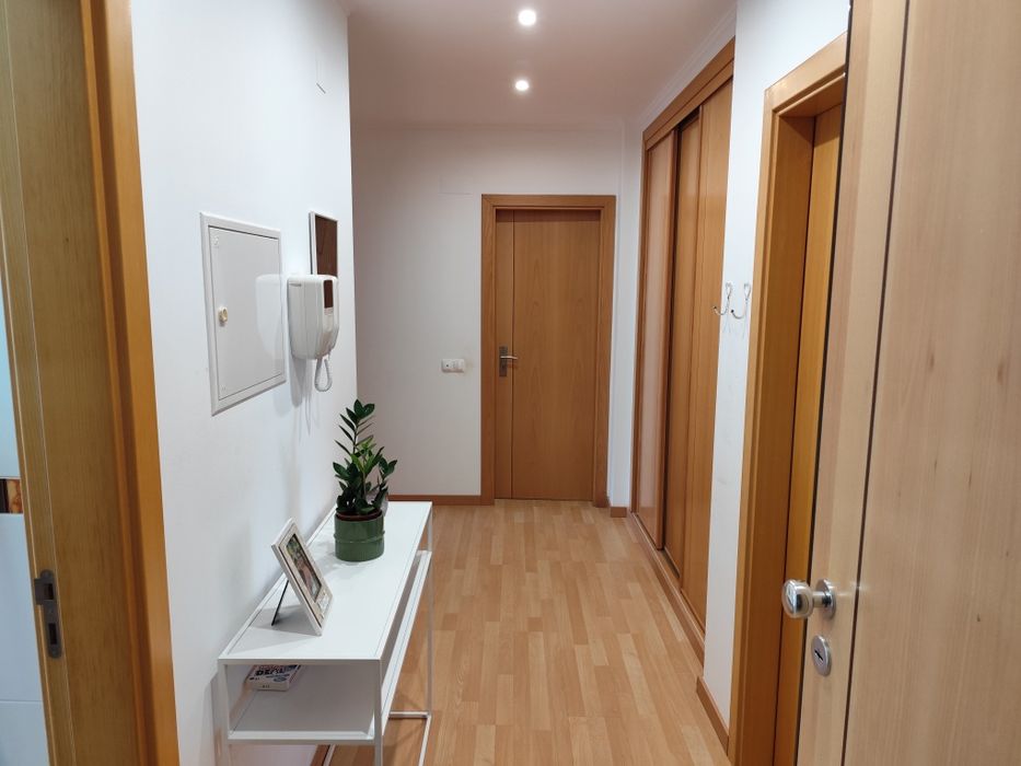 Apartamento T2 no 1°andar com elevador