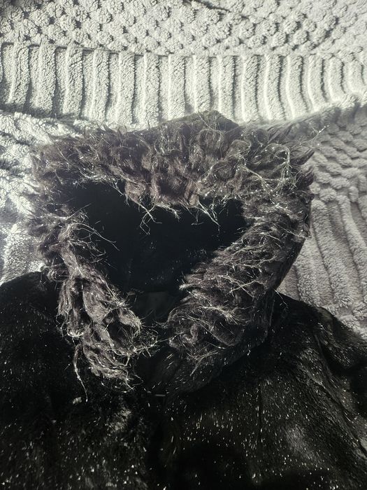 Czarne Futerko z Kapturem 44 XXL Błyszczące Glamour Sylwester