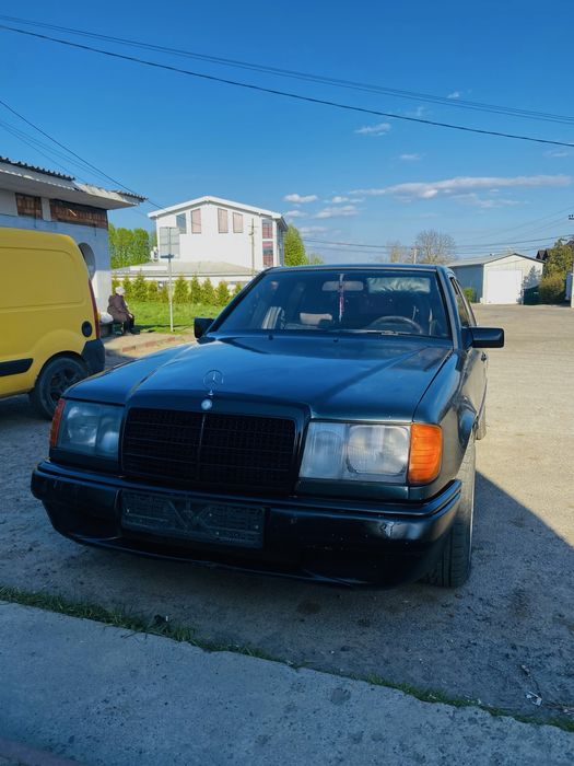 Mercedes-Benz 124