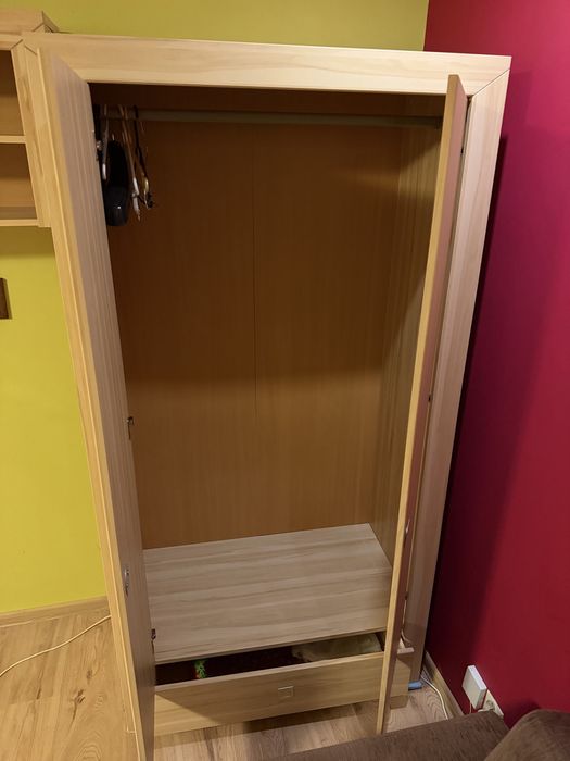 Szafa dwudrzwiowa z szufladą