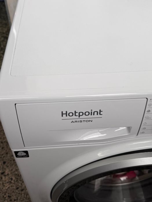 Máquina de Lavar roupa com pouca utilização - Hotpoint Ariston - 8k