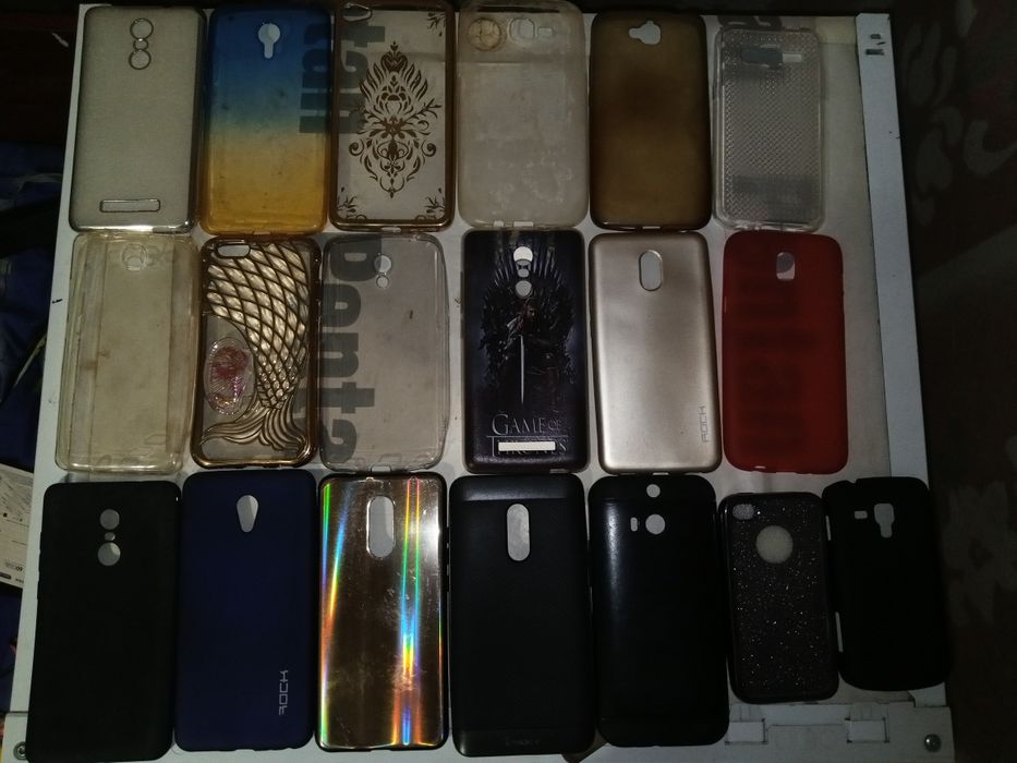 Чехлы на телефоны
