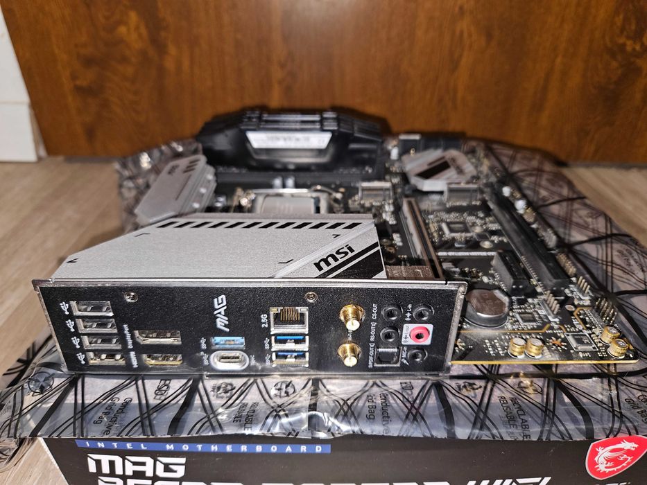 MSI B560 Mortar WiFi + Intel i7 11700KF + 32 GB RAM DDR4 3200 MHz