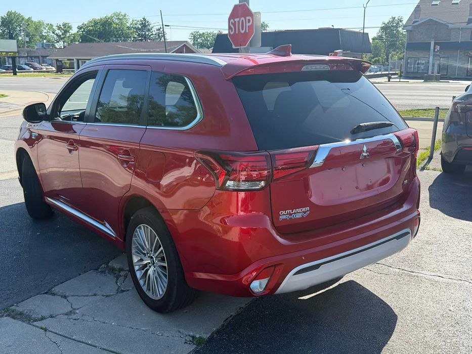 Mitsubishi Outlander Phev      2018